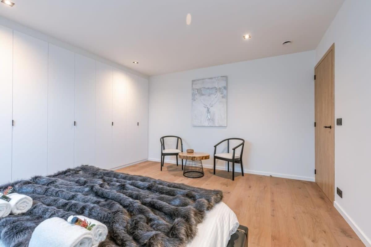 Huswell - Luxurious Apartment With Parking Beernem Екстериор снимка
