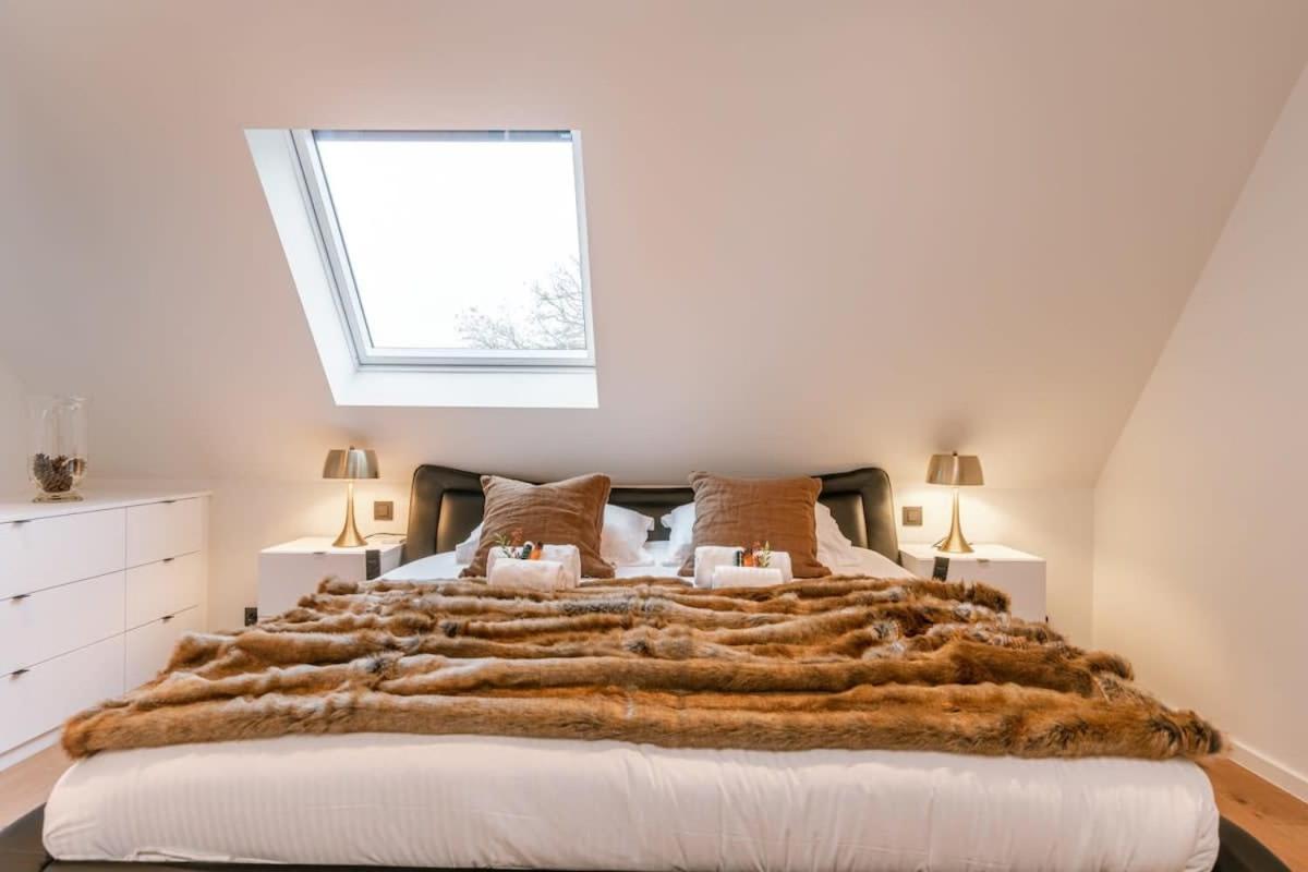 Huswell - Luxurious Apartment With Parking Beernem Екстериор снимка